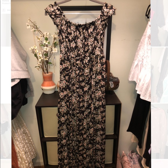 American Eagle Outfitters Dresses & Skirts - AE Floral Maxi Dress
